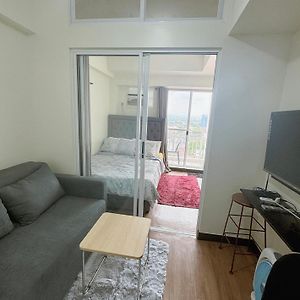 1Br Condo With Balcony Satori Residence